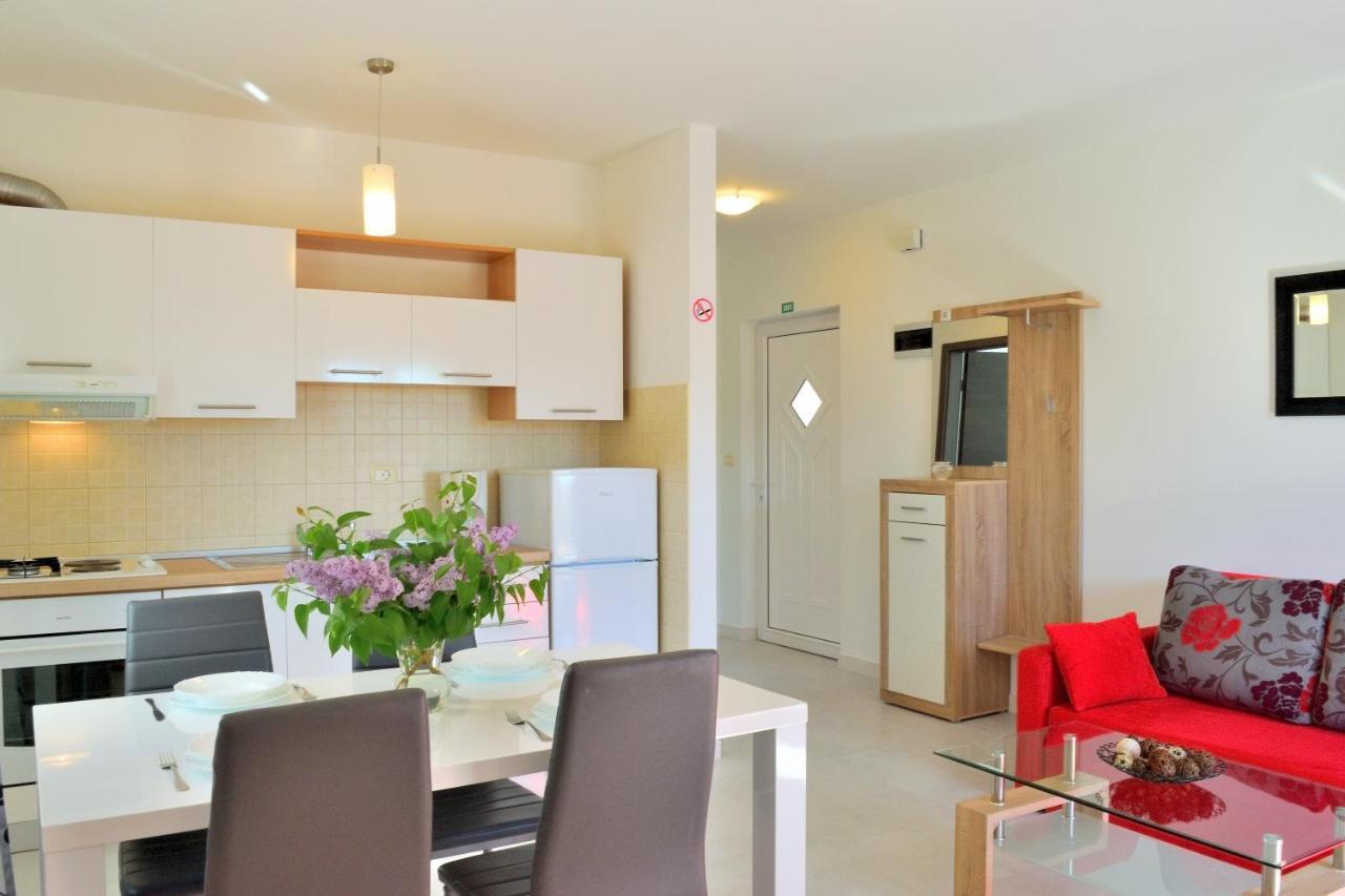 Apartment Domus Lauri Umag Exterior foto