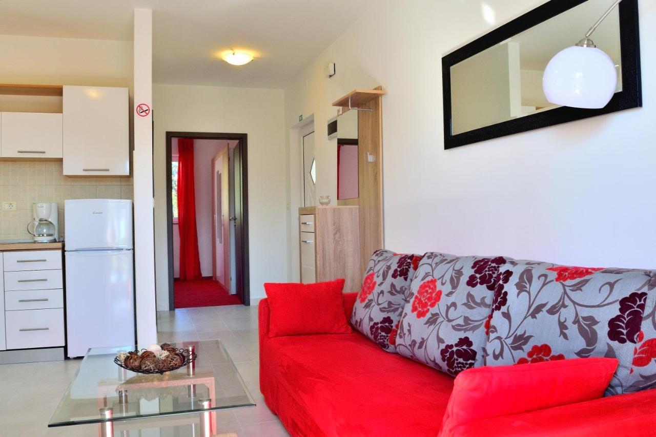 Apartment Domus Lauri Umag Exterior foto
