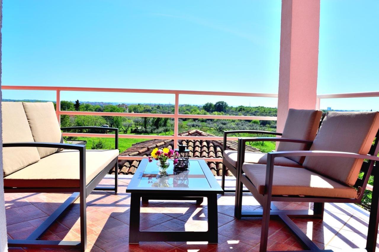 Apartment Domus Lauri Umag Exterior foto