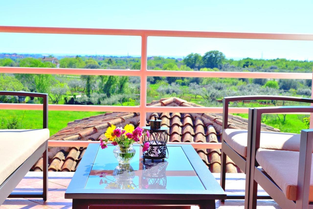 Apartment Domus Lauri Umag Exterior foto