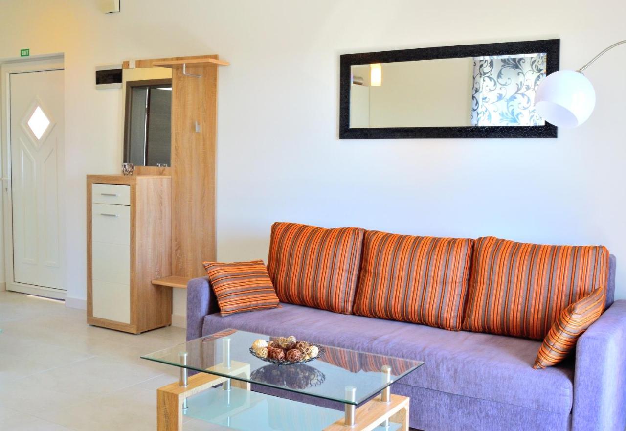 Apartment Domus Lauri Umag Exterior foto