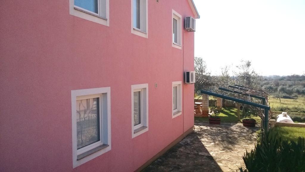 Apartment Domus Lauri Umag Zimmer foto